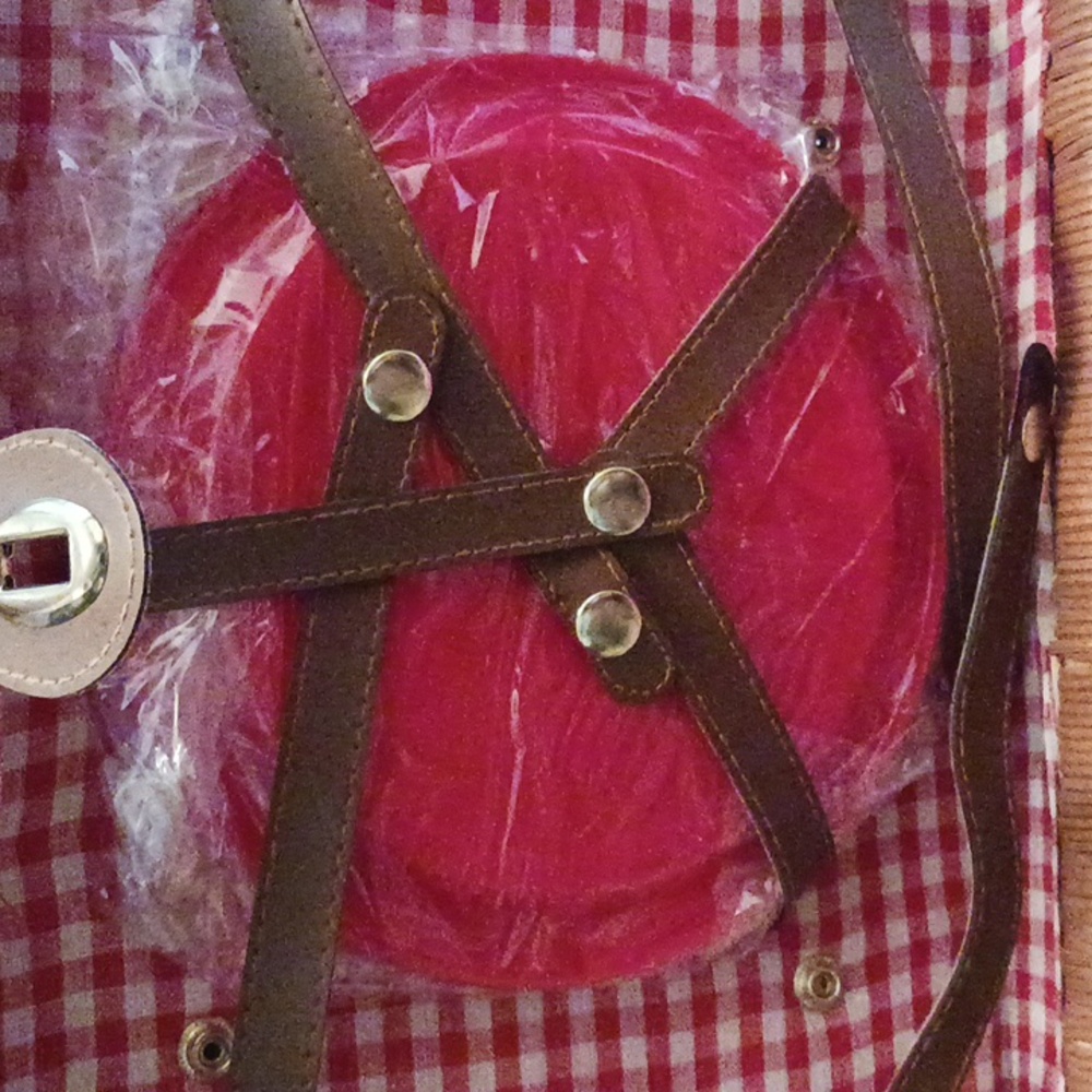 Vintage BEAU RIVAGE Wicker Picnic Basket Place Setting for 4 New* β±οΈ - Picture 6 of 9
